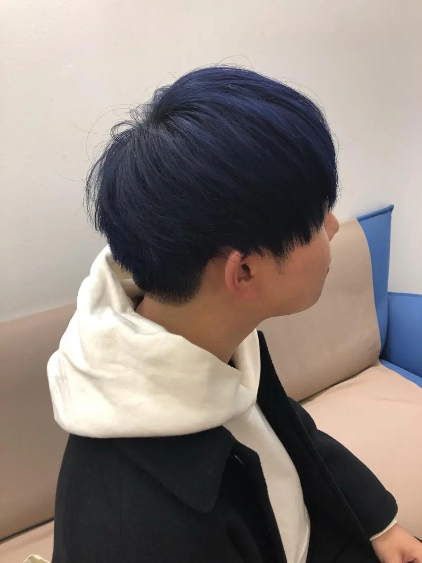 カラー メンズ メンズブリーチ マッシュ アディクシーカラー ブリーチ ブルーカラー 千種区/くせ毛カット /尾島光季のヘアスタイル