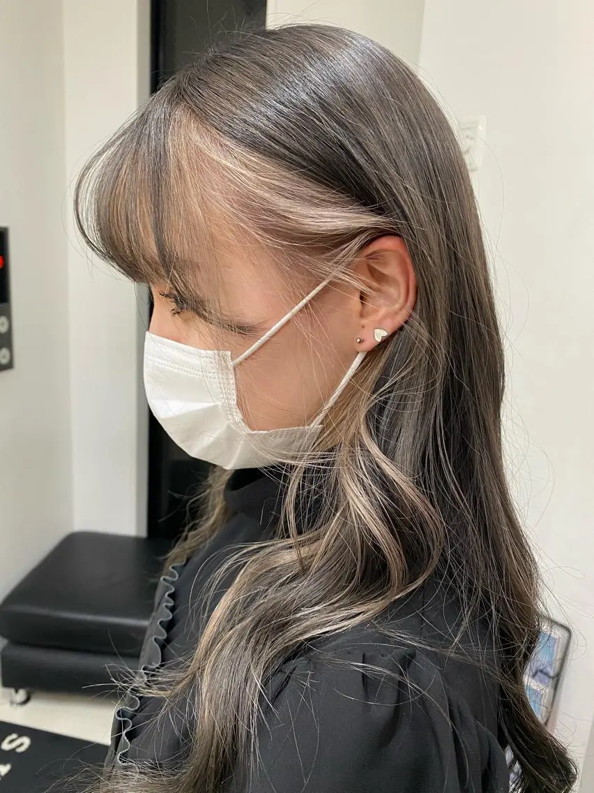 セミロング カラー ヘアアレンジ ブリーチ ブロンド SHACHU ayamiのヘアスタイル