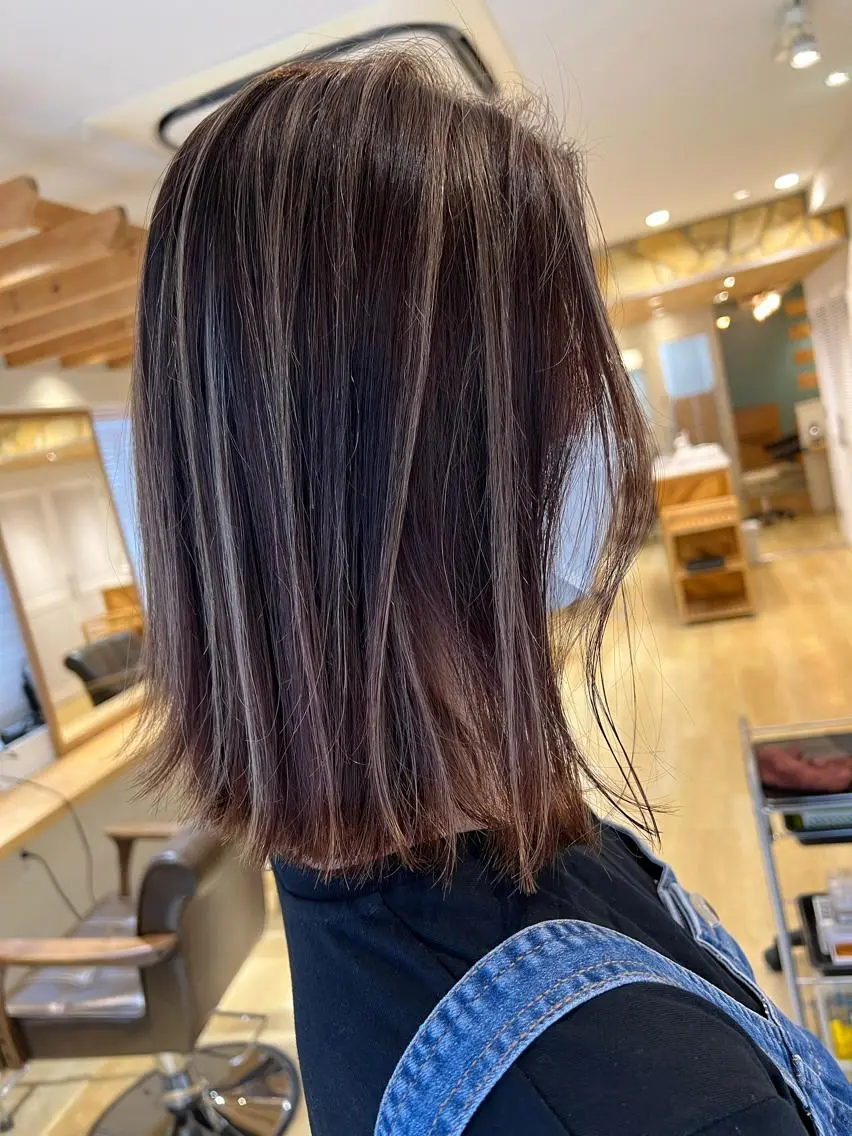 ミディアム ハイライト ヘアカラー トリートメント 渋谷ハイトーン/ デザインカラー阿部のヘアスタイル
