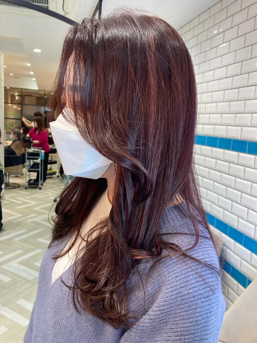 セミロング カラー くびれヘア ヨシンモリ 韓国風ヘア シースルーバング レイヤー/ミディアム /ボブ/新宿のヘアスタイル