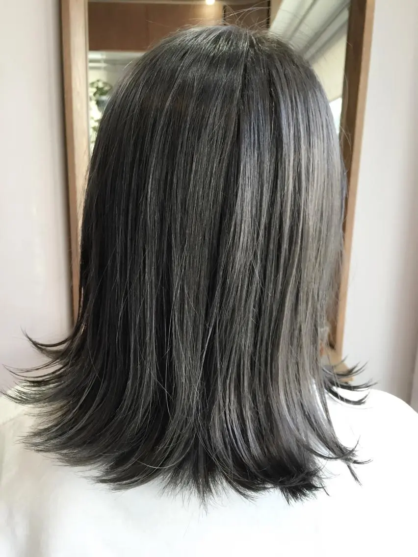 ショート ミディアム セミロング カラー ブルーカラー ブルージュ ダブルカラー 原宿サロン代表 デザインカラー伊藤卓のヘアスタイル