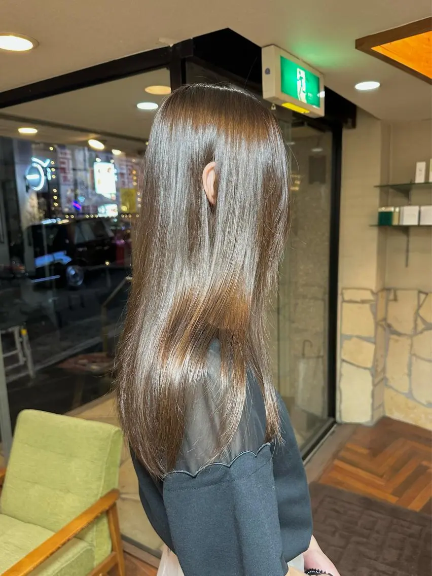セミロング カラー ベージュカラー ブリーチ ブリーチなしカラー 矢野 晃平のヘアスタイル