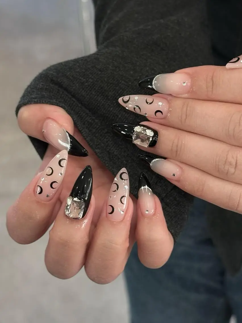ネイル ハンドネイル Luna Nailsのネイルデザイン
