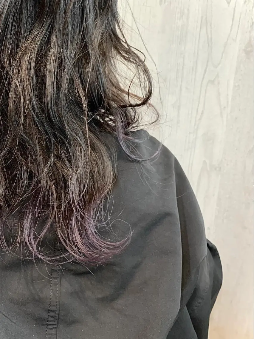 ミディアム カラー インナーカラー オレンジ ハイライト／艶カラー 大河シンジのヘアスタイル