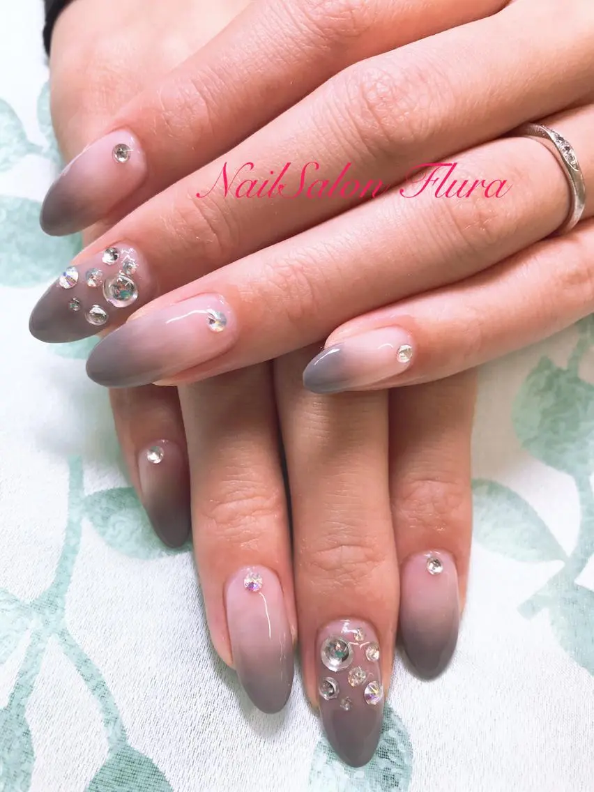 ネイル NailSalon Fluraのネイルデザイン