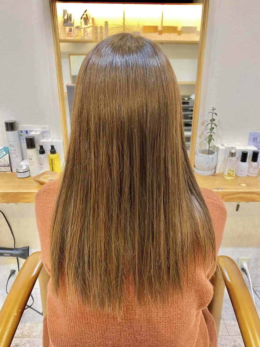 ロング カラー ブラウンカラー ハイトーンカラー イルミナカラー 髪質改善 縮毛矯正 カット ヘアカラー トリートメント エイトウメダ 店長 稲尾友則のヘアスタイル