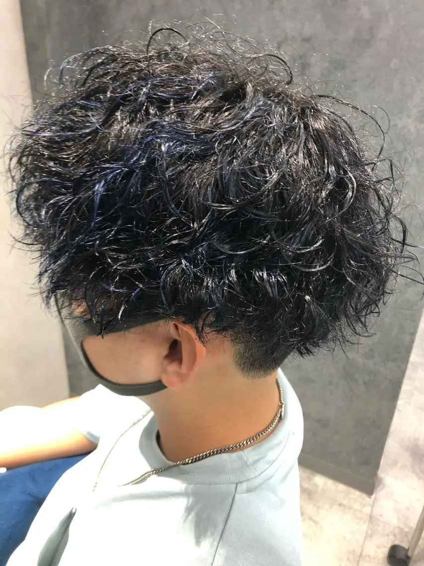 パーマ メンズ メンズパーマ 波巻きパーマ カット パーマ トリートメント Noyヨシモト ヒロトのヘアスタイル