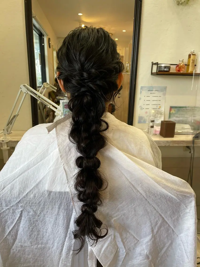 ロング 津田 あかねのヘアスタイル