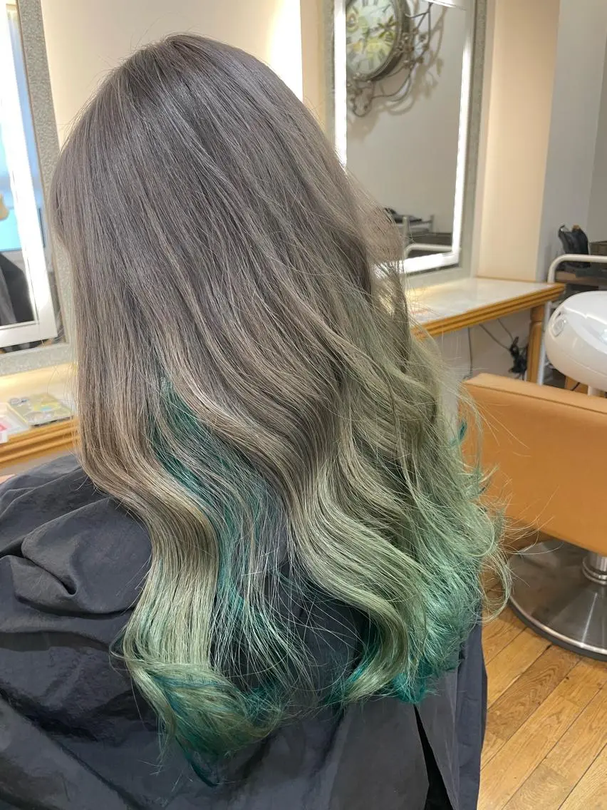 ロング ヘアカラー トリートメント ブリーチ毛矯正.髪質 改善.髪にドラマをのヘアスタイル