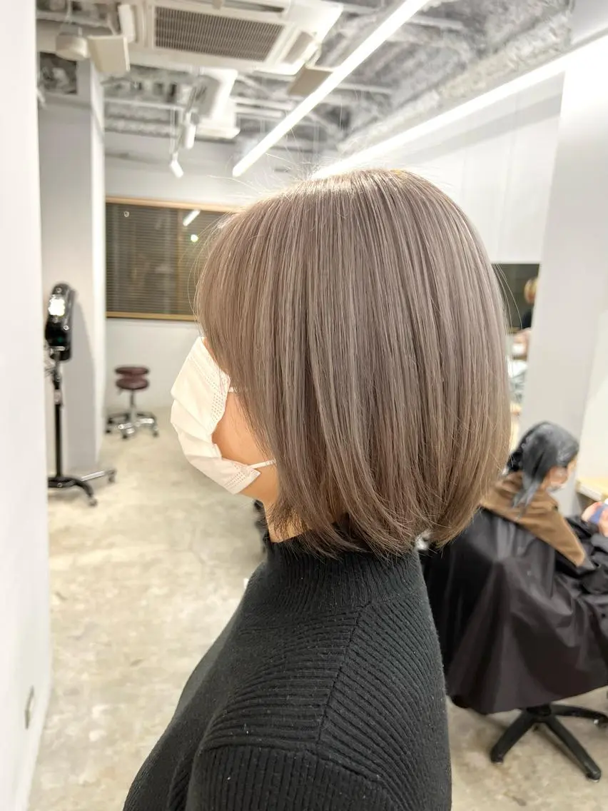 ショート カラー ベージュカラー シルバー シルバーベージュ 代表 YUKI ☆のヘアスタイル