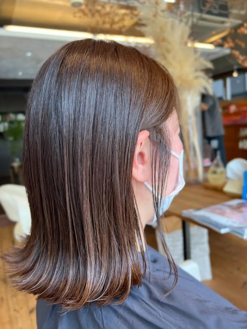 セミロング カラー 外ハネヘア ヘアカラー 両国駅徒歩1分⭐️ アイロン仕上げのヘアスタイル