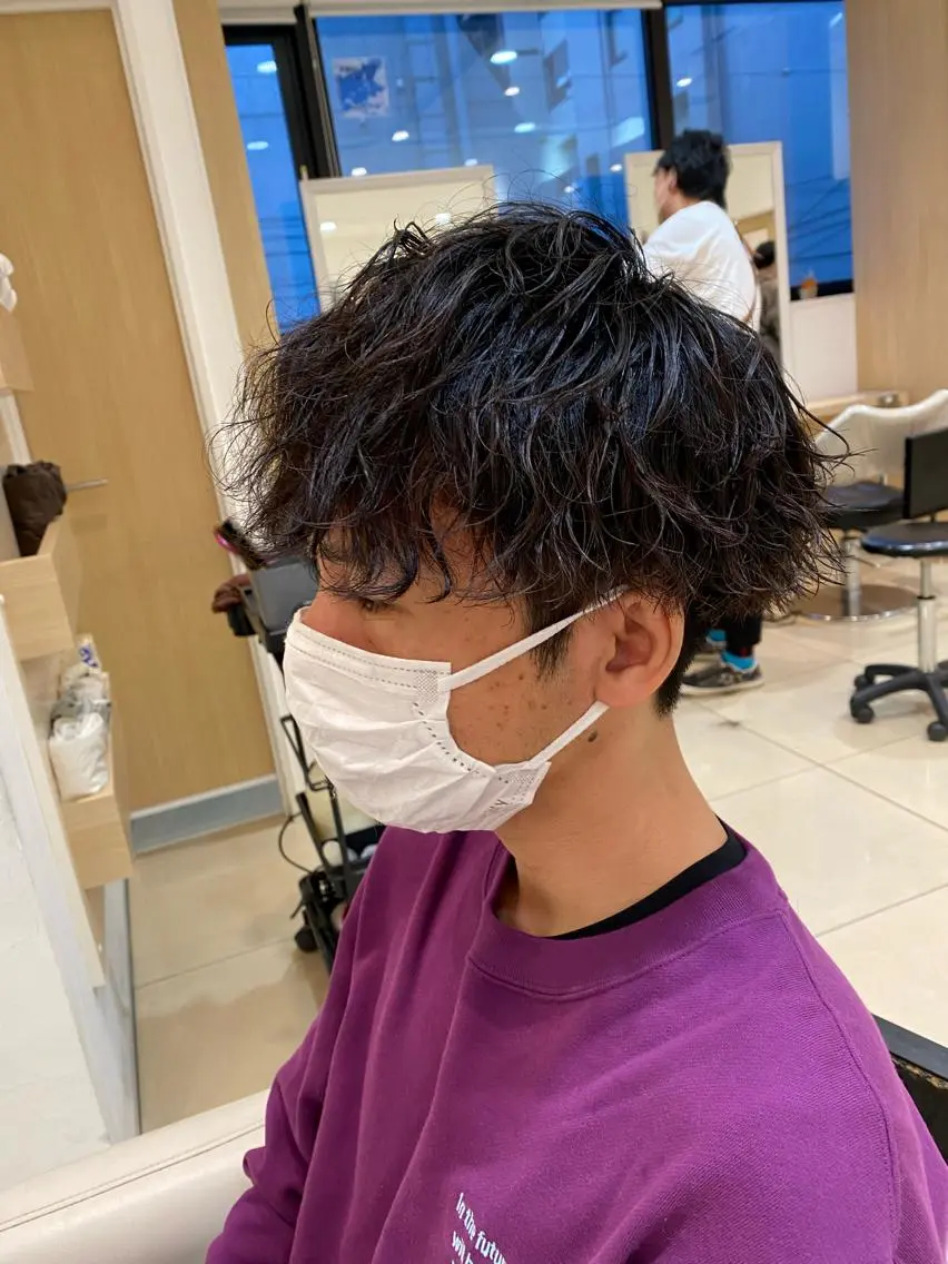 ショート パーマ メンズ カット パーマ メンズ特化型美容師 栗山勇人のヘアスタイル