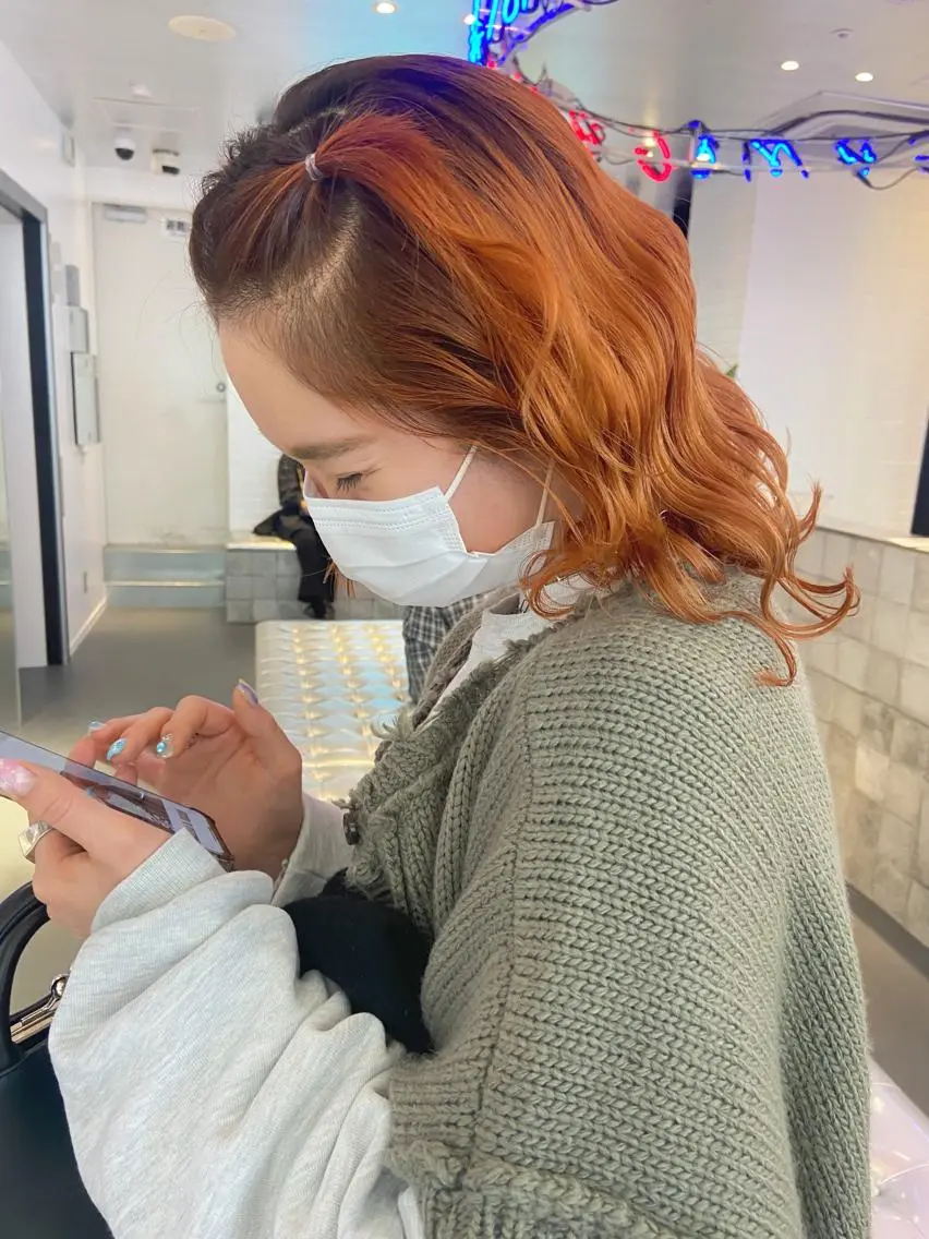 ミディアム カラー ヘアアレンジ オレンジ 天神レイヤーカット No.1💖マユカのヘアスタイル
