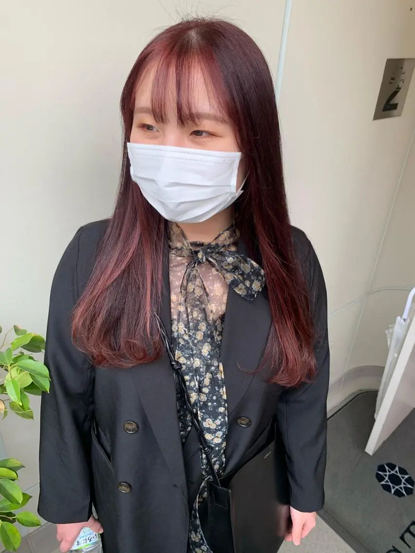 ロング カラー 羽エクステ🪽 🤍まき🤍のヘアスタイル