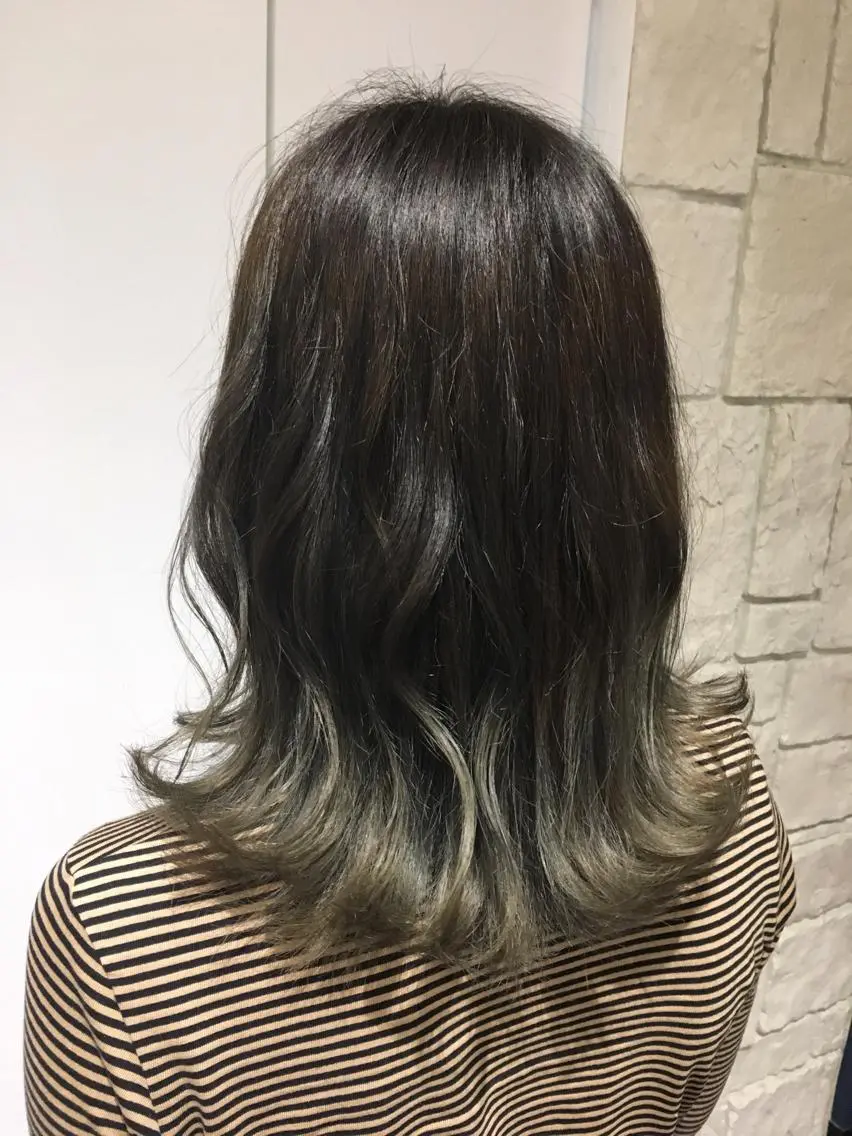 ミディアム カラー グラデーションカラー 川合 勇気のヘアスタイル