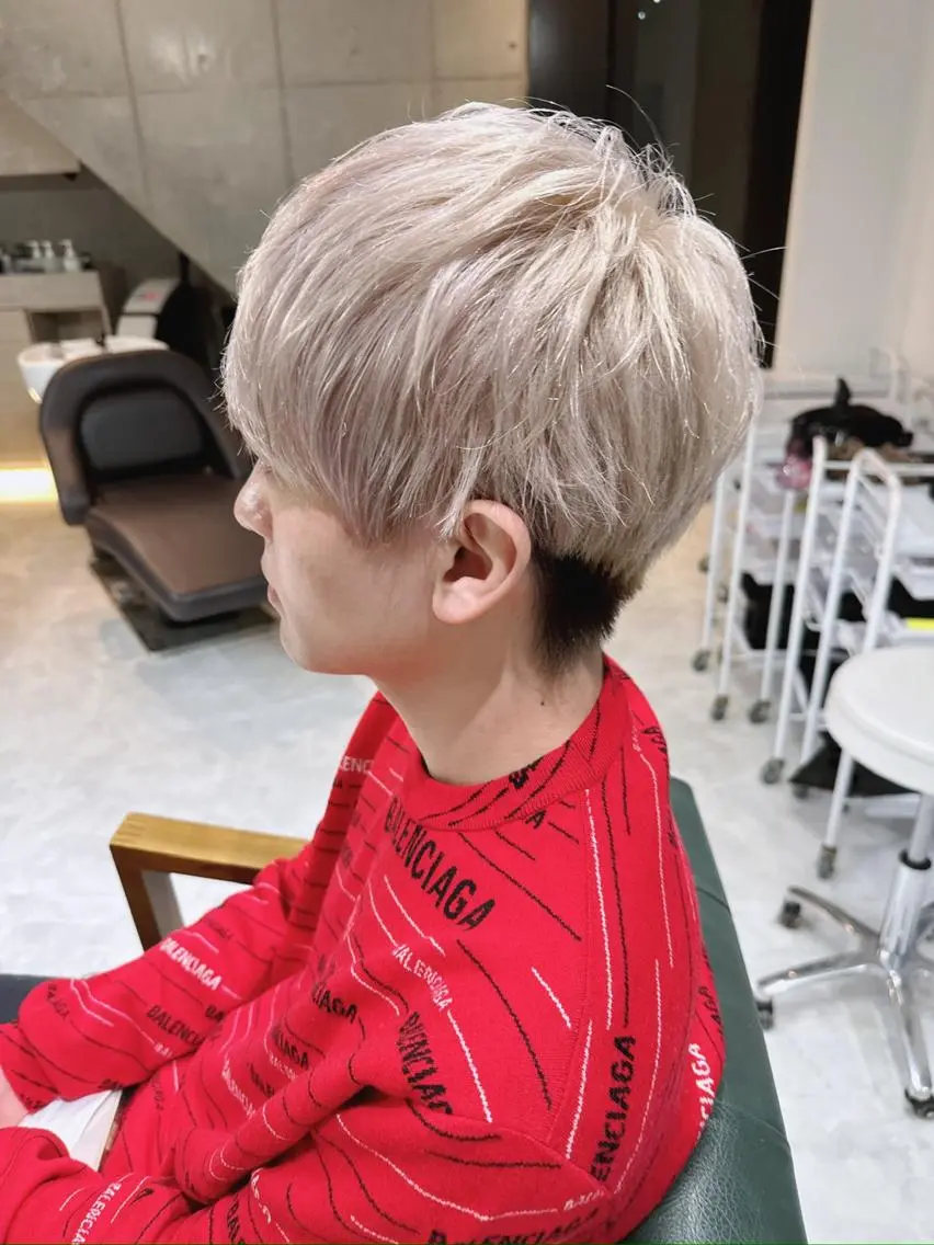 カラー メンズ メンズブリーチ メンズハイトーン マッシュ ベージュカラー ブリーチ DAYS Men’sのヘアスタイル