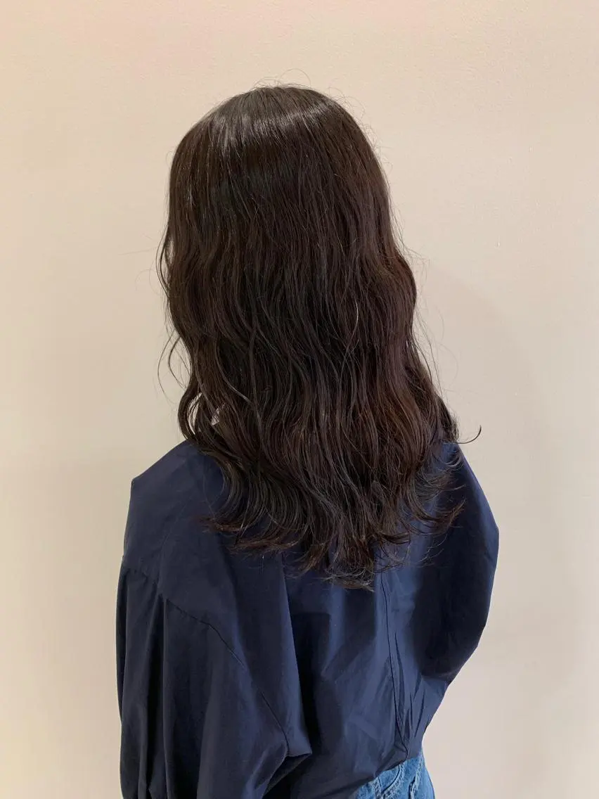 ロング カット 顔まわりカット✄ ベージュカラー🧸のヘアスタイル