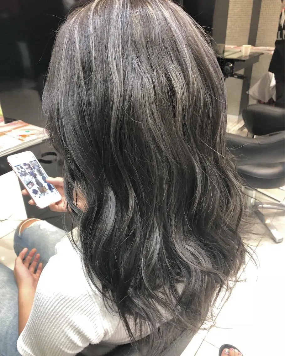 セミロング カラー ハイライトカラー ハイライト 女性リピ90%🍨 🩷佐藤みずきのヘアスタイル