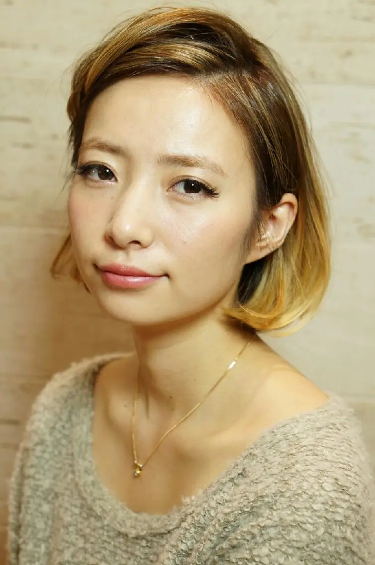 ミディアム ショート ヘアアレンジ カラー iplus　眉毛と まつげパーマ専門店の眉毛・アイブロウイメージ