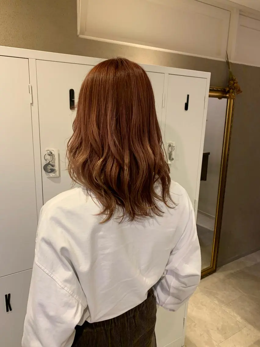 ミディアム カラー 佐藤 永夏のヘアスタイル