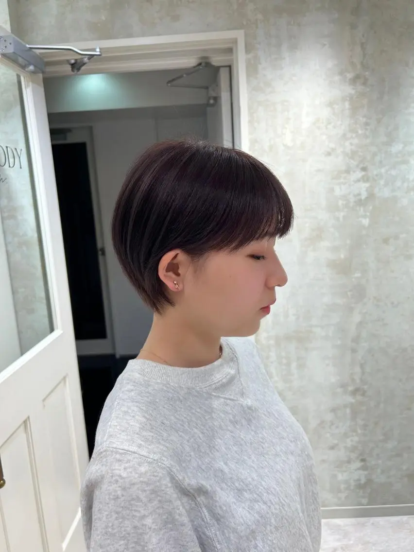 ショート カラー ラベンダーカラー 小野 明日香のヘアスタイル