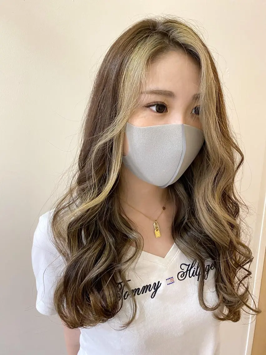ロング カラー ミストバング フェイスフレーミング ヘアカラー トリートメント 服部 樹季のヘアスタイル