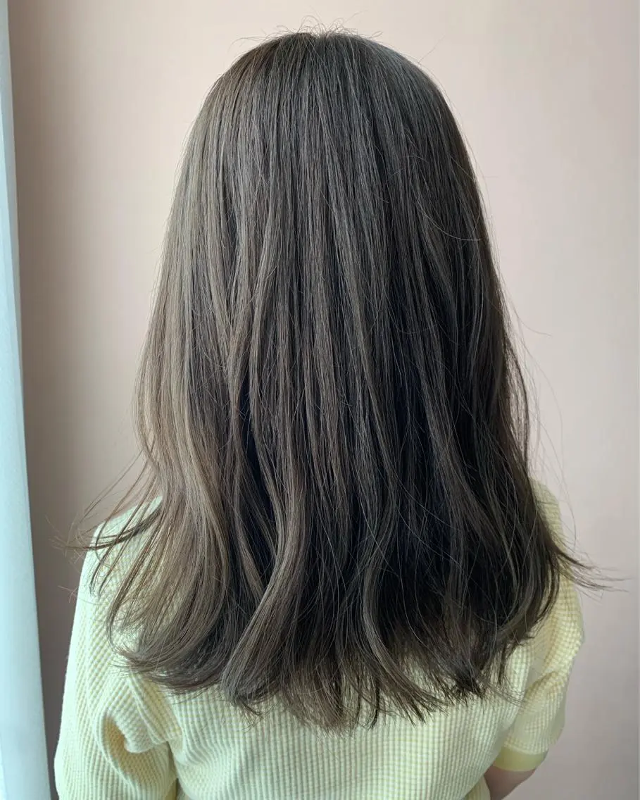 ロング カラー ブリーチ グレージュ カット ヘアカラー トリートメント hubhair レイヤー/透明感のヘアスタイル