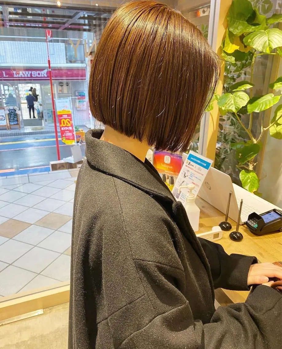ショート カラー パーマ ヘアアレンジ ヘアカラー 縮毛矯正 トリートメント くびれレイヤー/艶 カラー　MADOKAのヘアスタイル