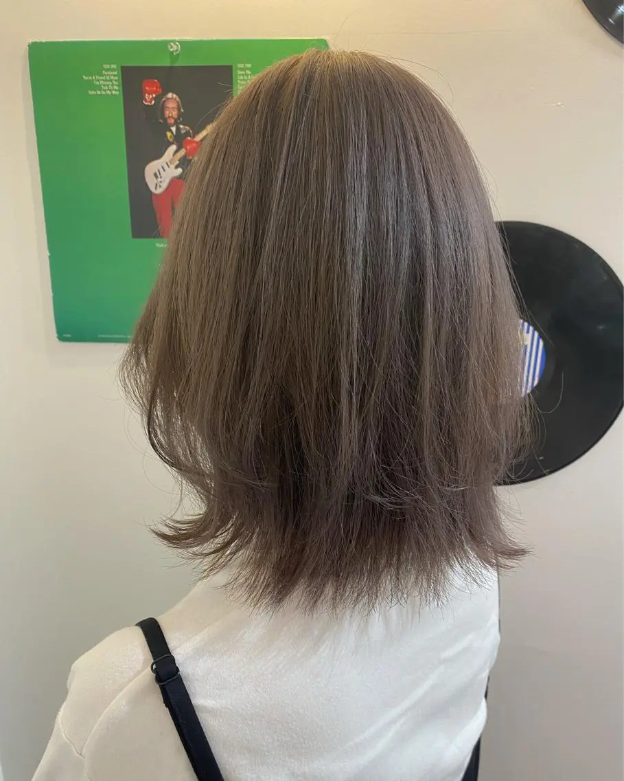 ミディアム レイヤーカット カット トリートメント aoi ♡グレージュ ・ベージュカラーのヘアスタイル