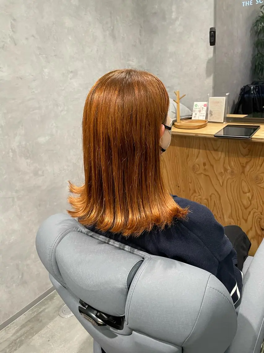 セミロング カラー 黒岩 梨沙のヘアスタイル
