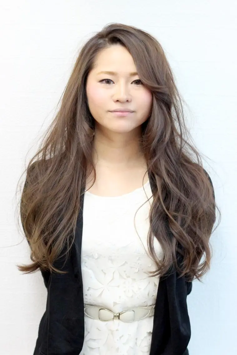 ロング カラー グレージュ 村上 貴徳のヘアスタイル