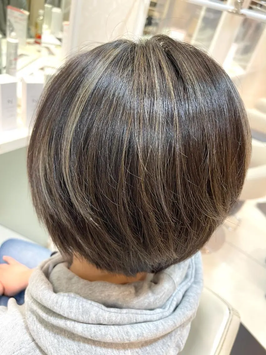 ショート カラー 透明感カラー ハイライトカラー ハイライト 髪質改善 カット ヘアカラー トリートメント 🌈ぷる艶カラー🌈 髪質改善👑柳沼尚貴のヘアスタイル