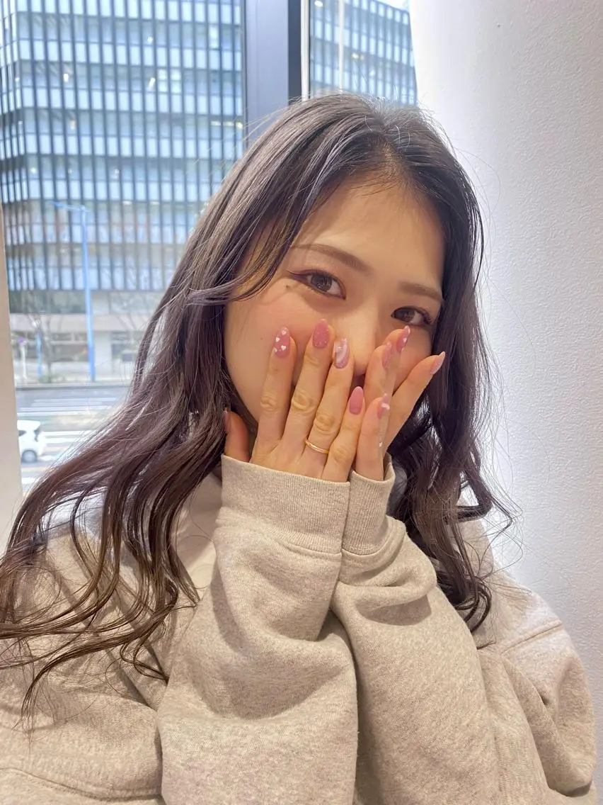 ロング カラー ブリーチ 透明感カラー グレージュ 増井 彩乃のヘアスタイル