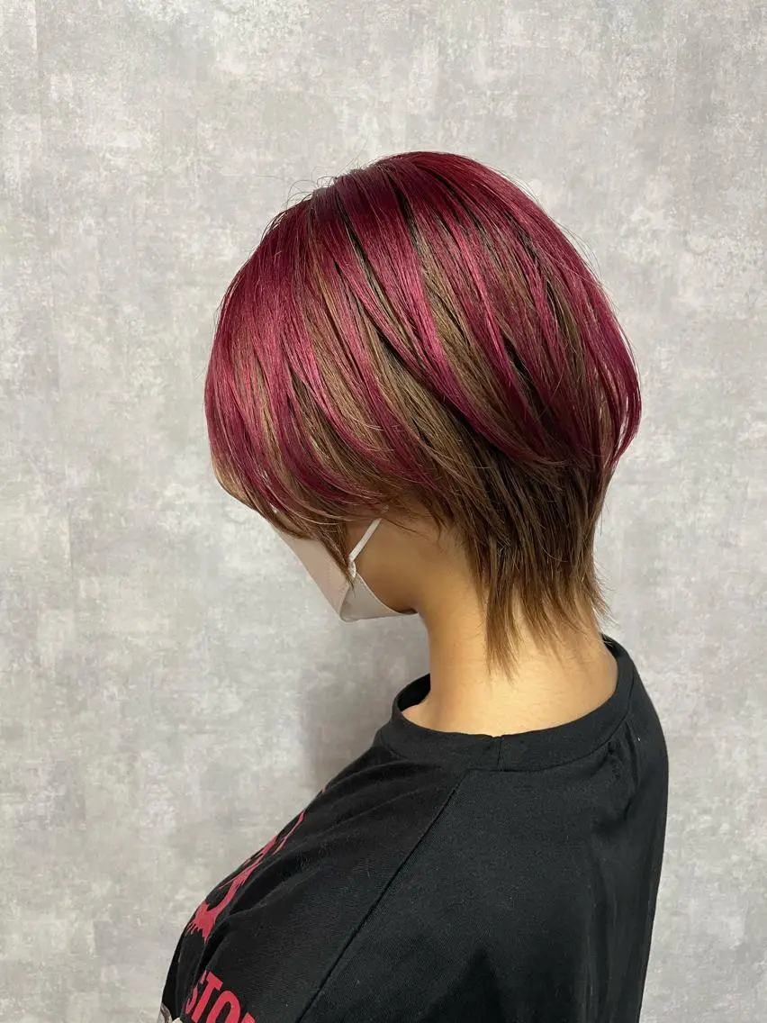 ショート 切りっぱなしボブ ショートボブ ハンサムショート 丸みショート アッシュ カット ヘアカラー トリートメント モテ髪/ボブ/ショー ト/アダチフウトのヘアスタイル