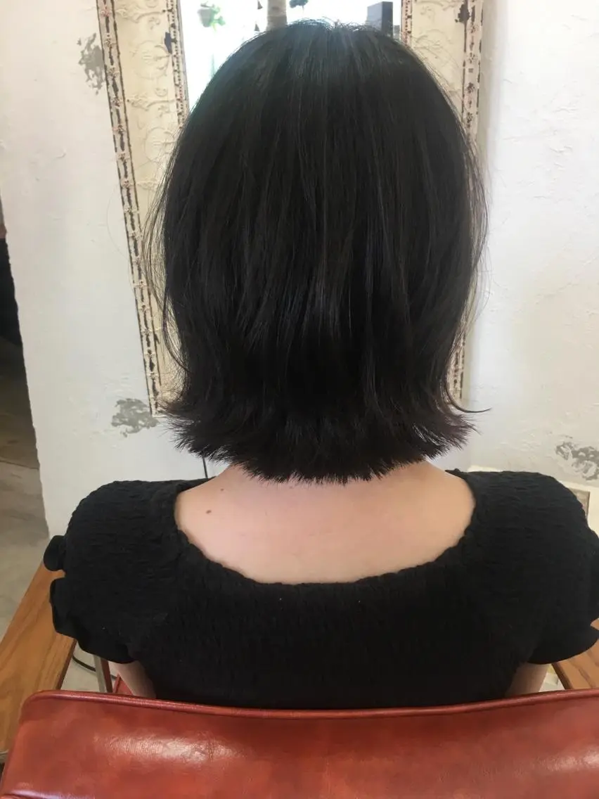 ミディアム カラー ボブ fio マナミのヘアスタイル