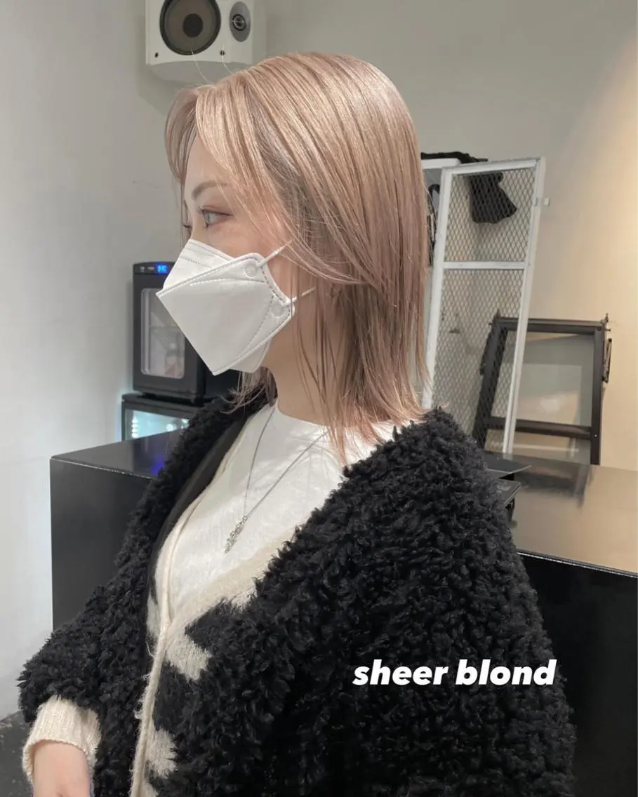 ミディアム カラー ヘアアレンジ ブリーチ ブロンド カット ヘアカラー トリートメント 艶ハイトーン/ヘア アレンジAYAKAのヘアスタイル