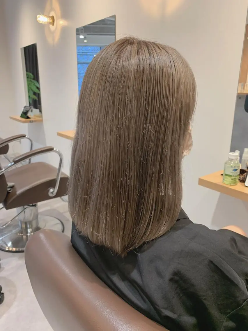 ミディアム カラー ブリーチ MIA 菅原のヘアスタイル