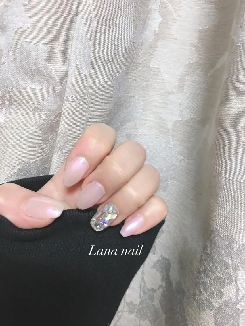 ネイル ストーンネイル Lana nailのネイルデザイン