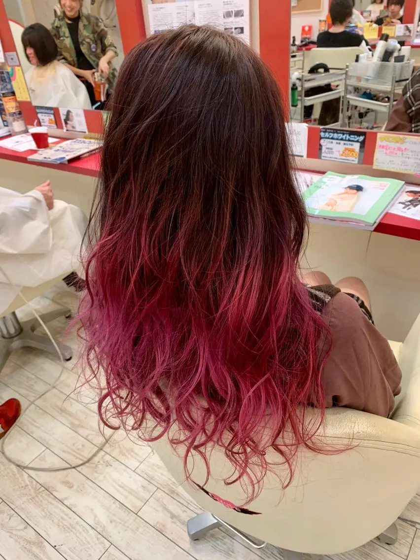 ロング カラー ヘアアレンジ ピンクカラー 今村公介 ブリーチ特化、派手髪のヘアスタイル