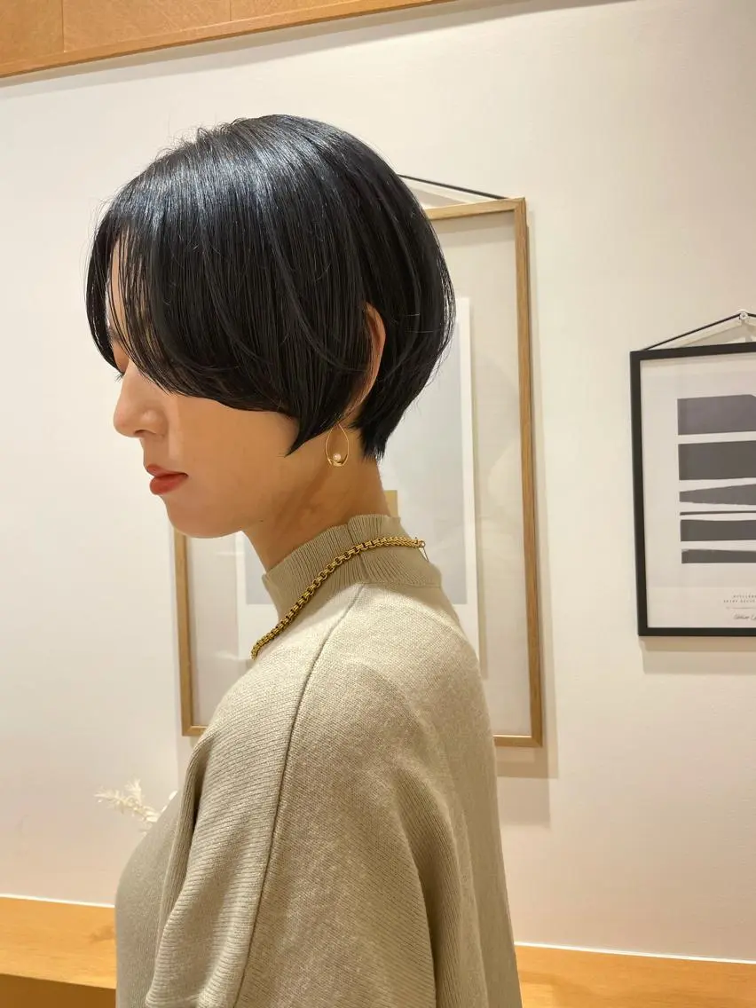 ショート ARMONY秋山輝也 コテ巻き風パーマ特化のヘアスタイル