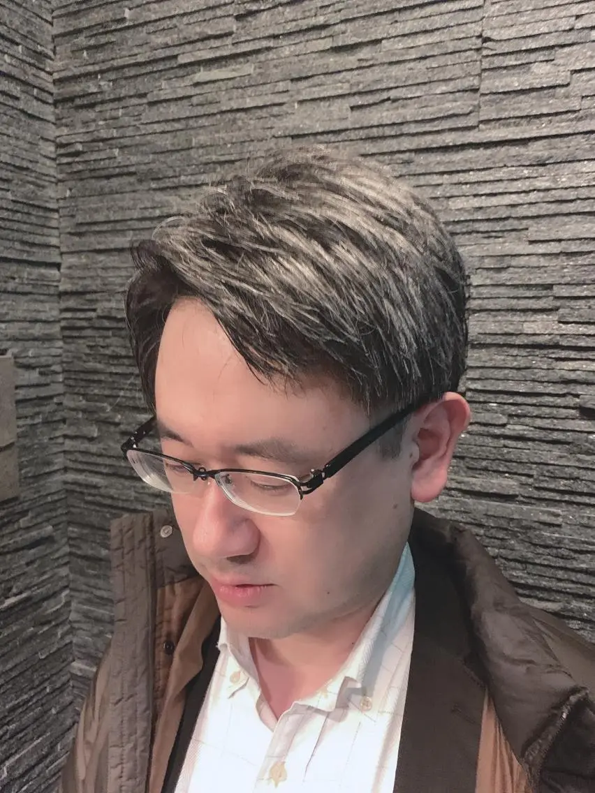ミディアム 山内 敢史のヘアスタイル