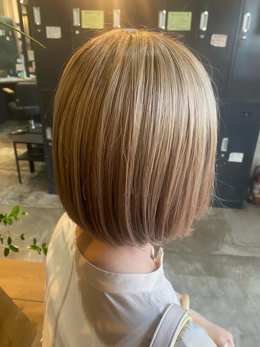 ショート ヘアカラー ♡FERIA桃山台 サイトウ ユウ♡のヘアスタイル