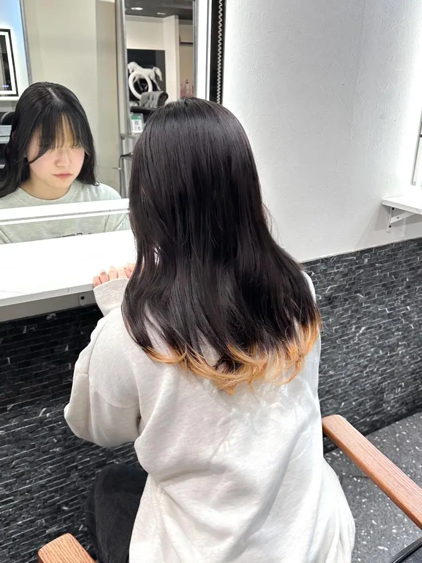 ロング カラー 透明感カラー 顔まわりレイヤー 韓国風ヘア レイヤーカット ロング カット ヘアカラー トリートメント 要プライベートサロン vert🌿マルイ裏のヘアスタイル