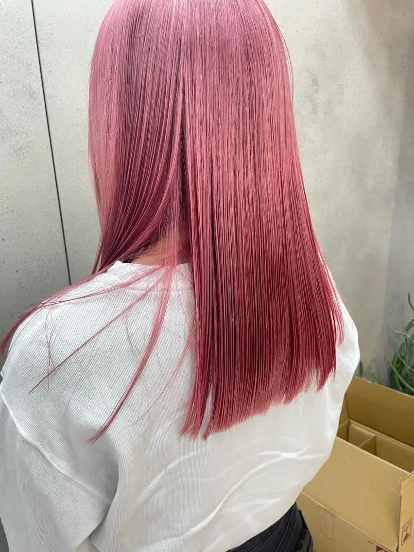 セミロング カラー ブリーチ 透明感カラー ピンクカラー パーマウルフショート 濱田匠のヘアスタイル
