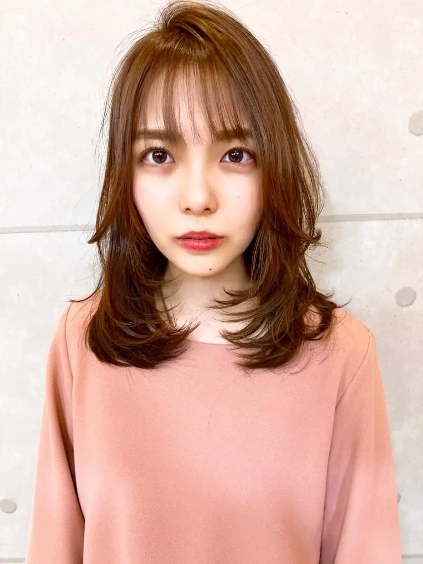 ミディアム カラー ミディアムレイヤー レイヤーカット カット パーマ トリートメント 艶髪専門美容師🏄 kazuレスlessのヘアスタイル