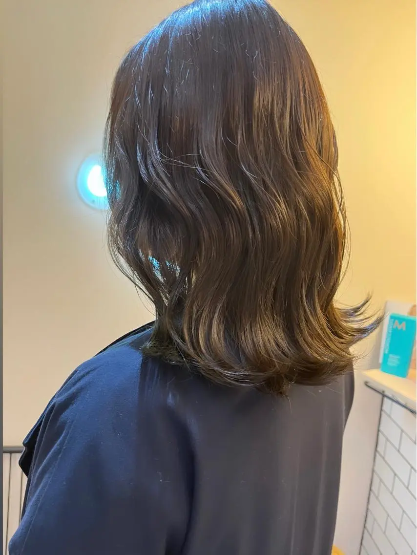ミディアム カラー ヘアアレンジ ヘアカラー ハイトーンカラー 🦋yuri🦋のヘアスタイル