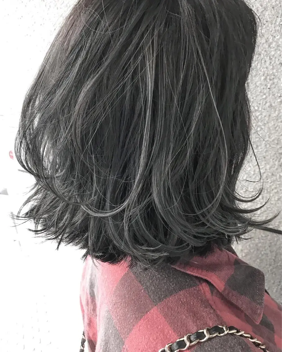 ショート カラー アッシュ ハイライトカラー シルバー シルバーアッシュ ハイライト ヘアカラー BOX mico.のヘアスタイル