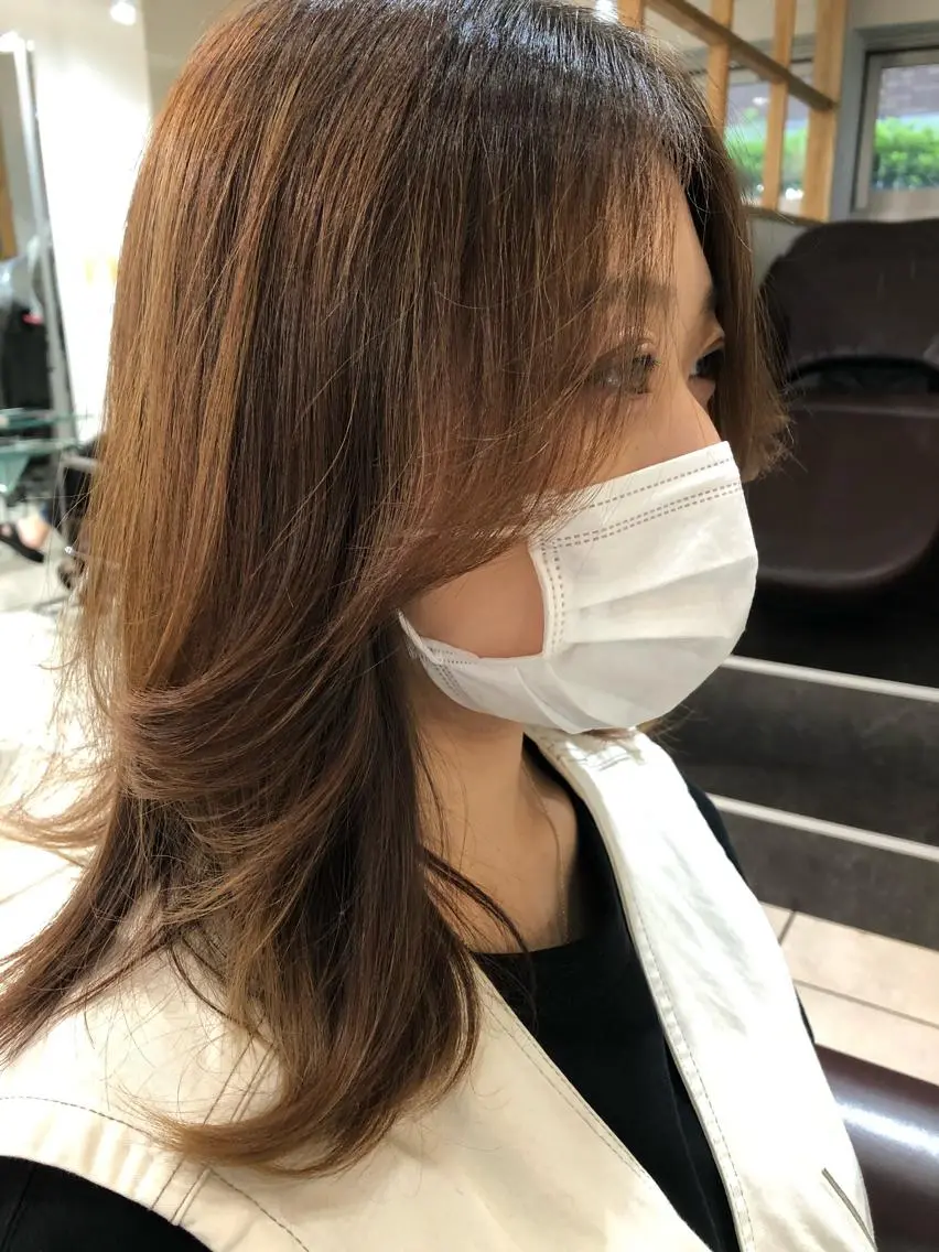ミディアム 顔周りカット レイヤーカット 縮毛矯正/髪質改善 白髪ぼかし/裕香のヘアスタイル