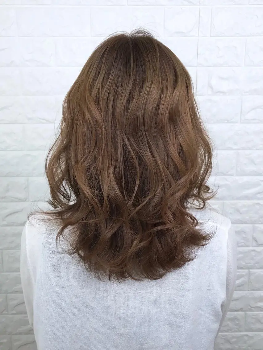 ミディアム カラー ベージュカラー 透明感カラー ハイトーンカラー イルミナカラー オリーブベージュ ヘアカラー 髪質改善縮毛矯正 美容師✂️山崎竜二のヘアスタイル