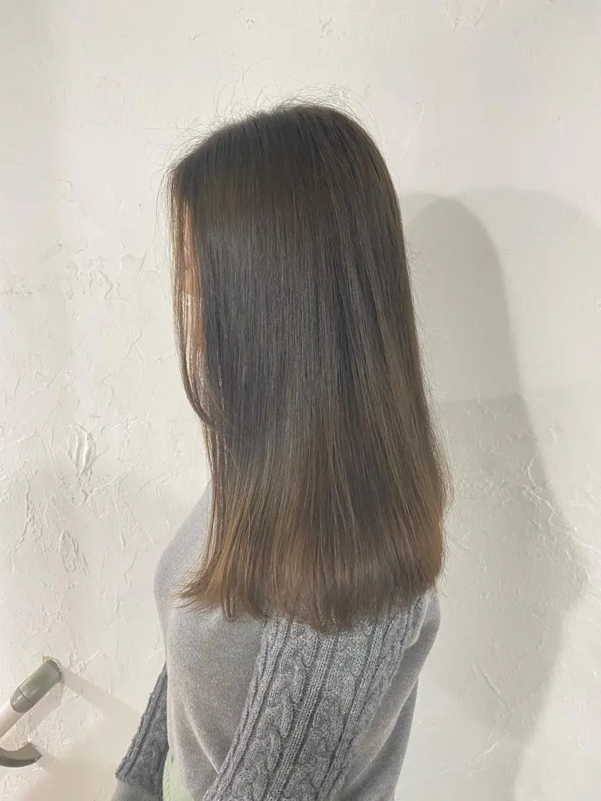 セミロング カラー Aujuaソムリエ 🎨‎♡HARUのヘアスタイル
